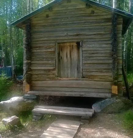 Lomakoti Tuulensuoja Karvasjarvi