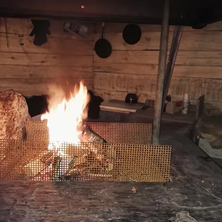 Lomakoti Tuulensuoja