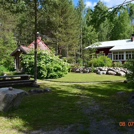 Lomakoti Tuulensuoja Karvasjarvi