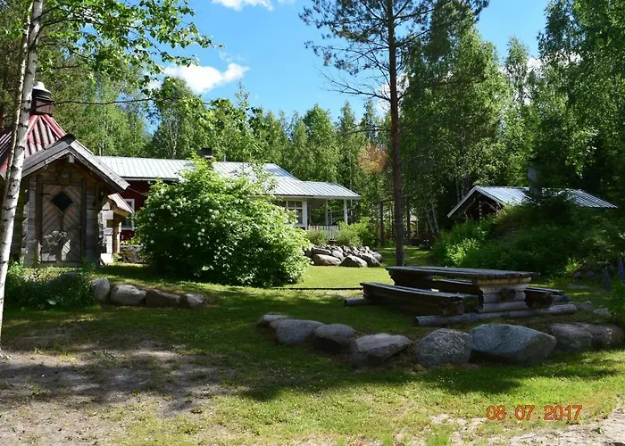 Lomakoti Tuulensuoja 度假居 Karvasjarvi