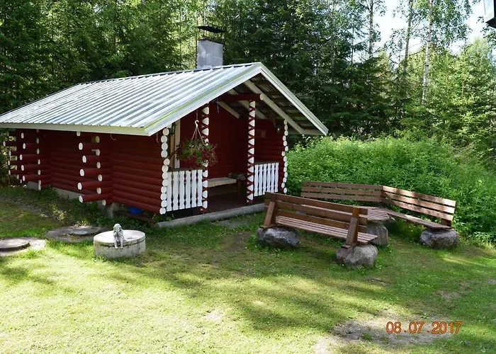 Lomakoti Tuulensuoja